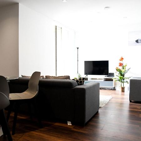 Onpoint Apartments - Spacious 2 Bedroom Apt - City Centre With Balcony Manchester Exterior photo
