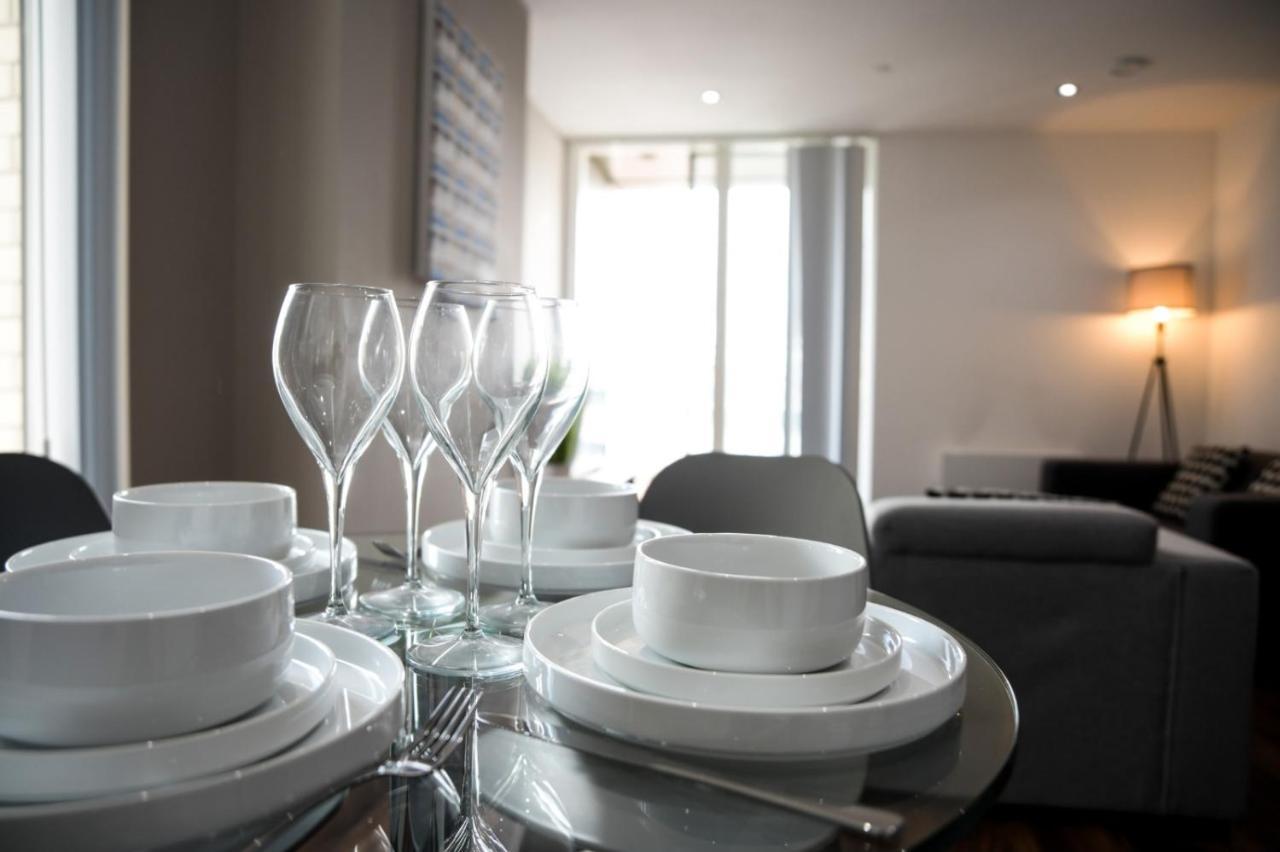 Onpoint Apartments - Spacious 2 Bedroom Apt - City Centre With Balcony Manchester Exterior photo