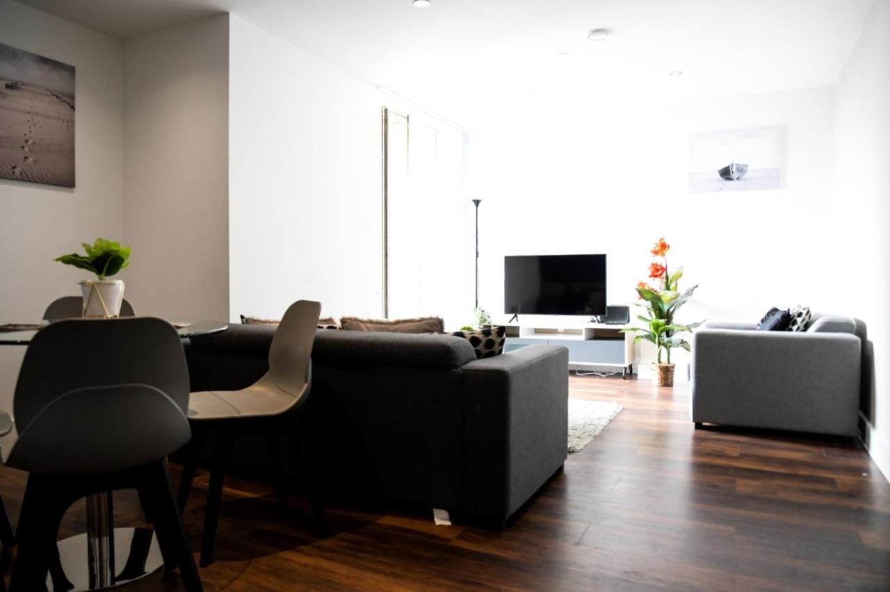 Onpoint Apartments - Spacious 2 Bedroom Apt - City Centre With Balcony Manchester Exterior photo